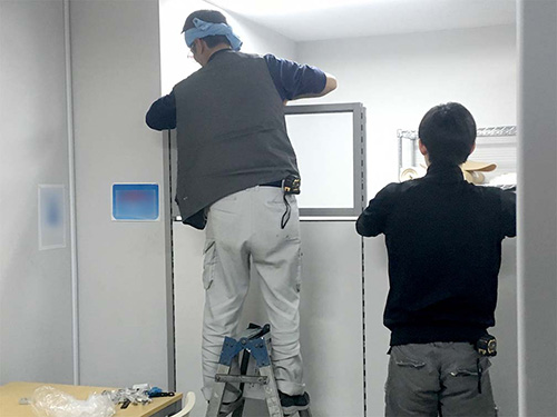 パーティション施工の様子